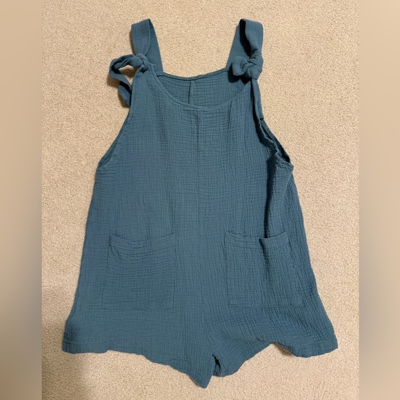 Cupshe Romper - Picture 2 of 2